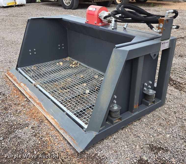 Handy HVSB72 skid steer screening bucket - ER5250