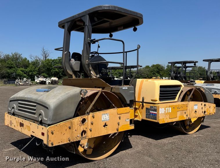 2012 Volvo DD118HF double drum vibratory roller - NE9825