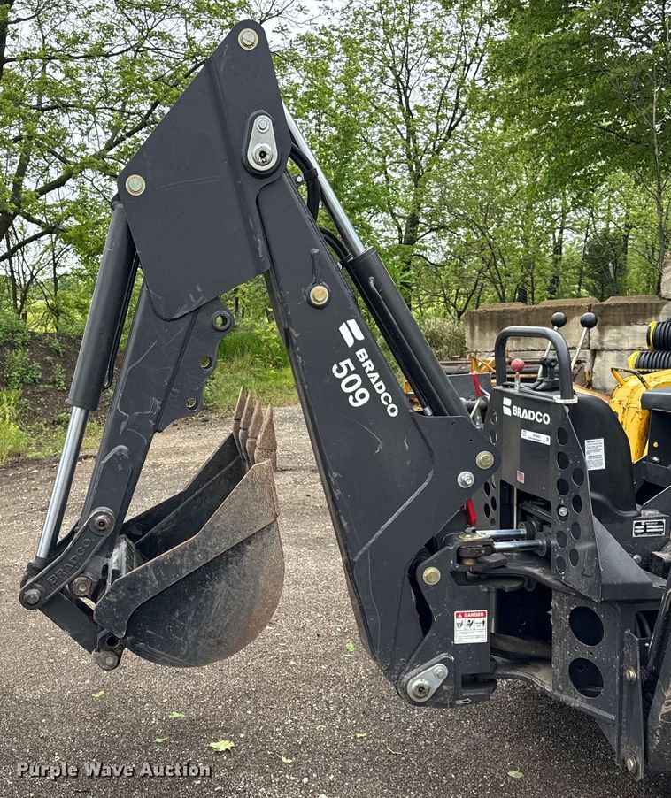Bradco 84003 skid steer backhoe - DH9965