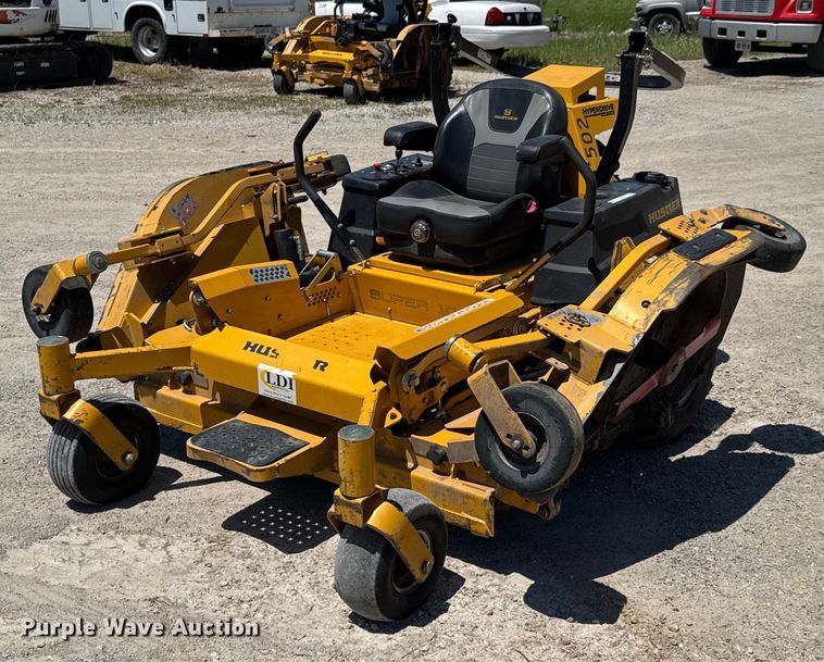 2019 Hustler Super 104 ZTR lawn mower - DU9030