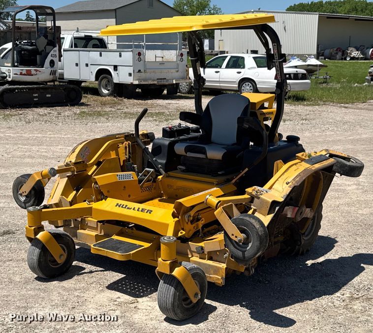 2016 Hustler Super 104 ZTR lawn mower - DU9031