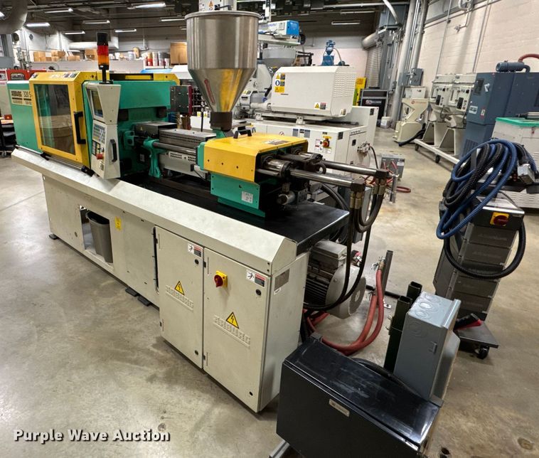 2000 Arburg 320S Allrounder injection molding machine - DU9774