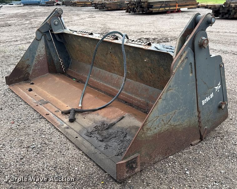 Melroe 84 COMB BKT skid steer four-in-one bucket - DY0092