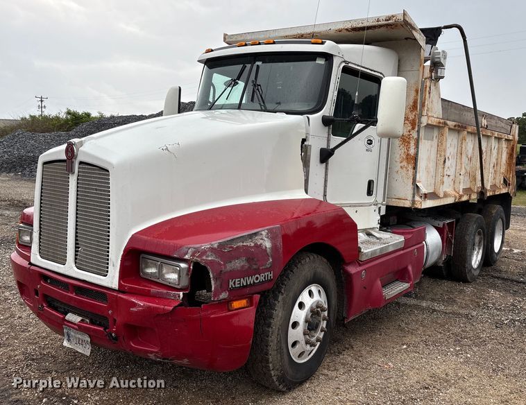 2007 Kenworth T600 dump truck - EM2550