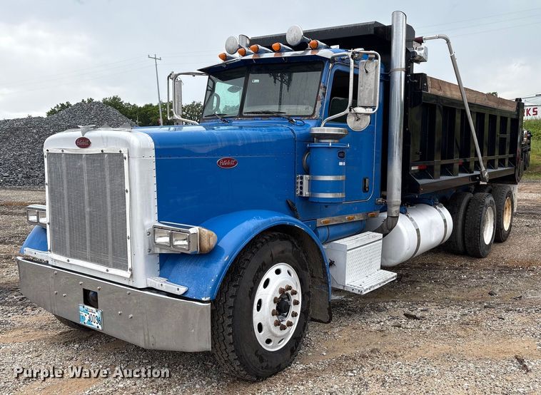 2006 Peterbilt 379 dump truck - EM2553