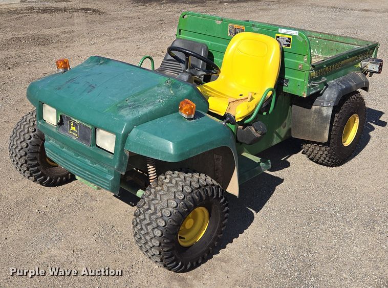 2009 John Deere Gator utility vehicle - EM7364