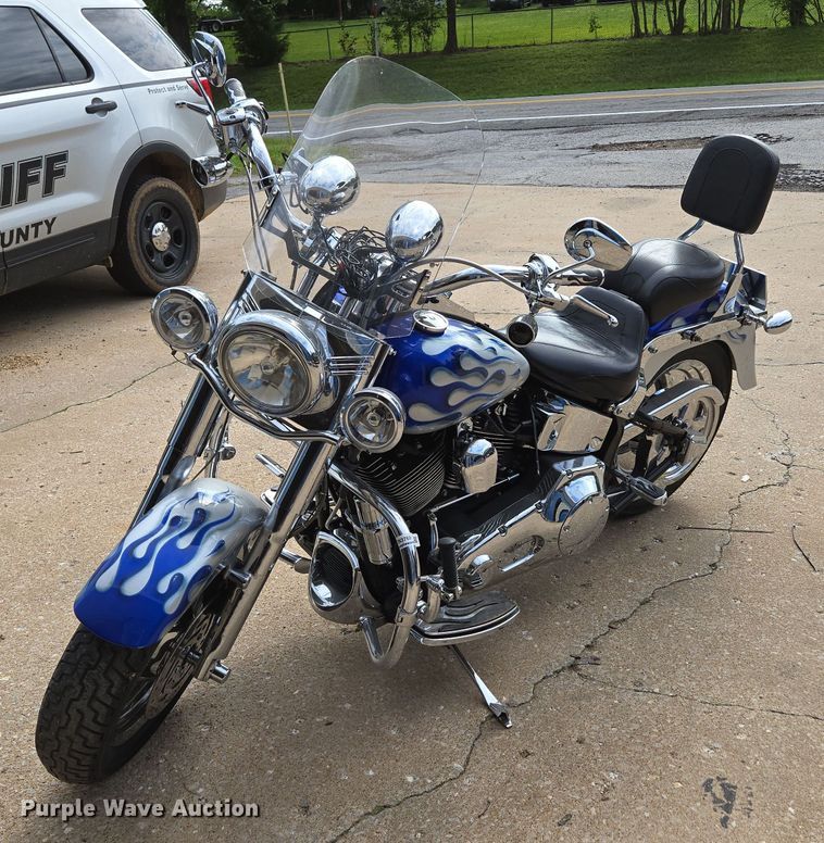 2004 Harley Davidson Fat Boy motorcycle - EN3768