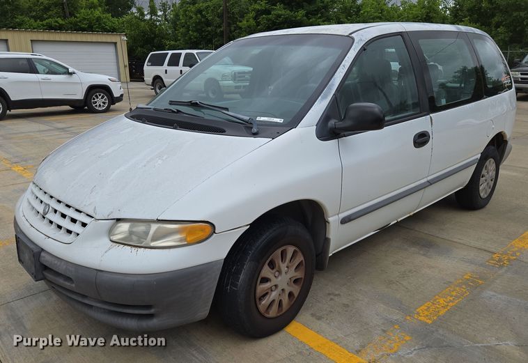 2000 Plymouth Voyager  van - EN8018