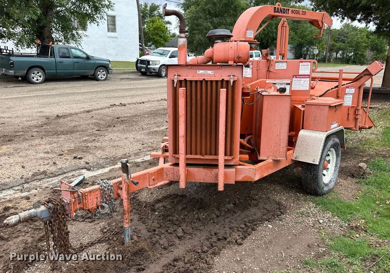 Bandit 250 wood chipper - EQ4830