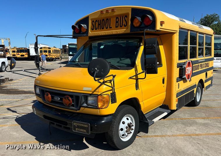 2006 Ford E350 Super Duty school bus - EQ4863