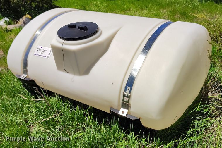 Wylie fertilizer tank - DP4961