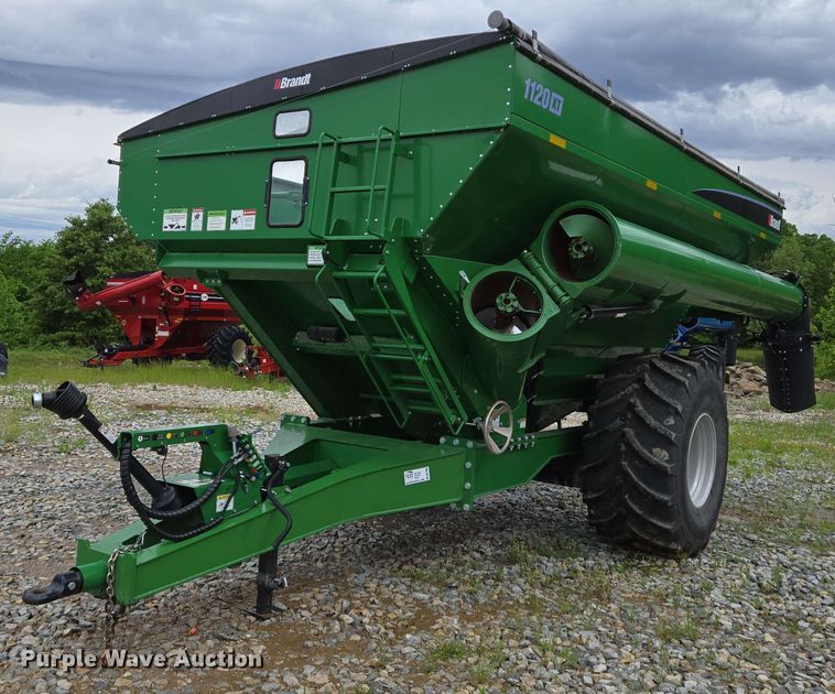 2022 Brandt 1120XT grain cart - DW7000