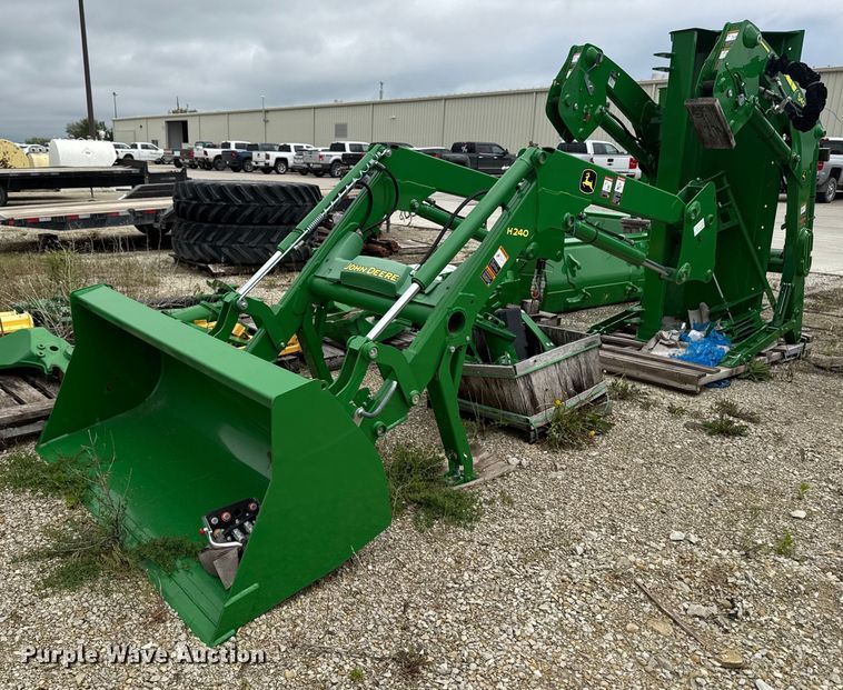 2017 John Deere H240 loader - EC7978