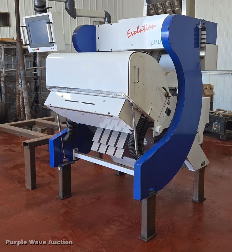 Satake EVO-IR-400 pecan color sorter - EN3700