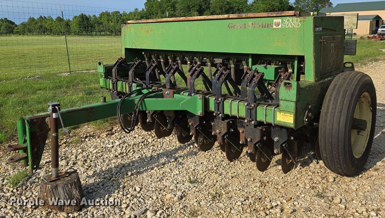 Great Plains no-till grain drill - EO0937