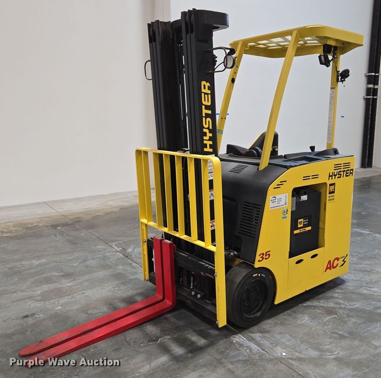 2023 Hyster E35HSD3-18 forklift - EC1021
