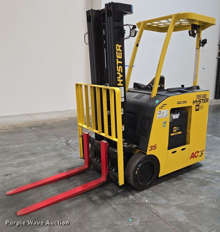 2023 Hyster E35HSD3-18 forklift - EC1022