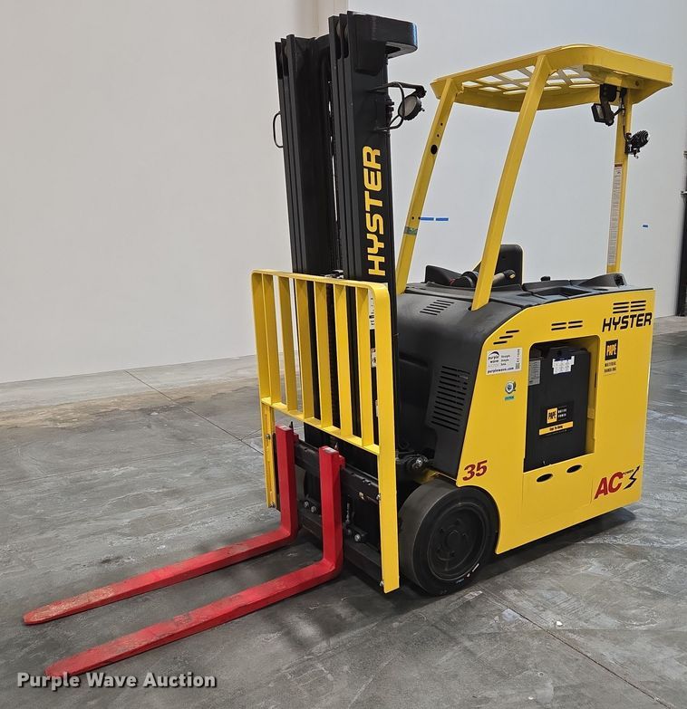 2023 Hyster E35HSD3-18 forklift - EC1026