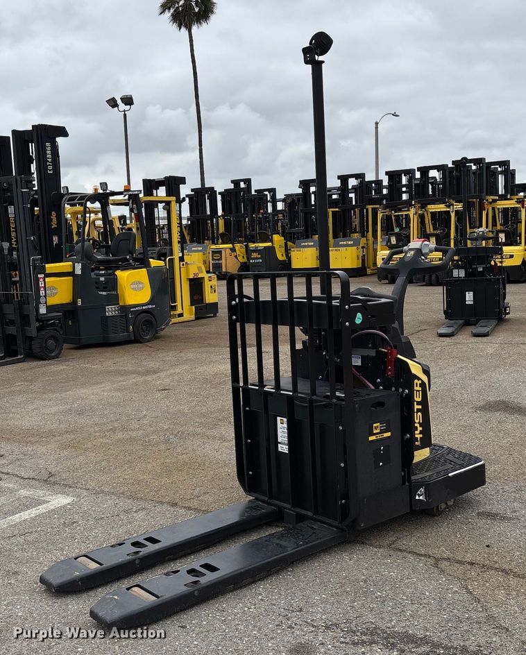 2023 Hyster B60ZAC2 pallet jack - EL6036