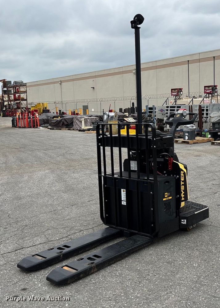 2023 Hyster B60ZAC2 pallet jack - EL6042