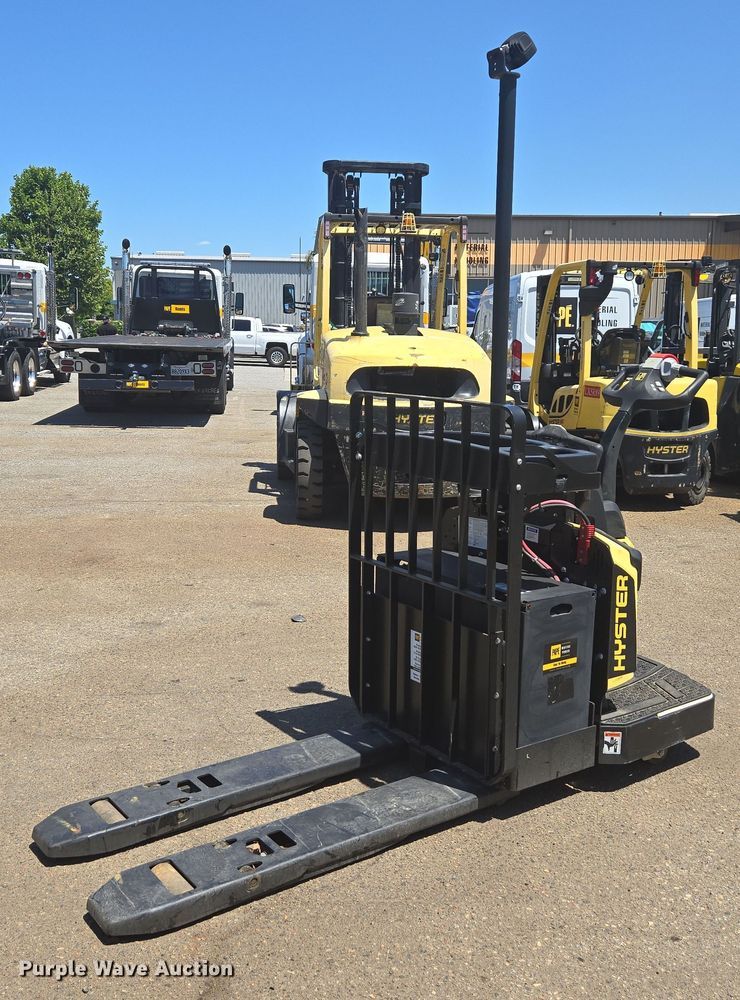 2023 Hyster B60ZAC2 pallet jack - EL6055