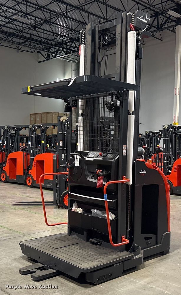 2023 Linde V15 order picker - ND9963