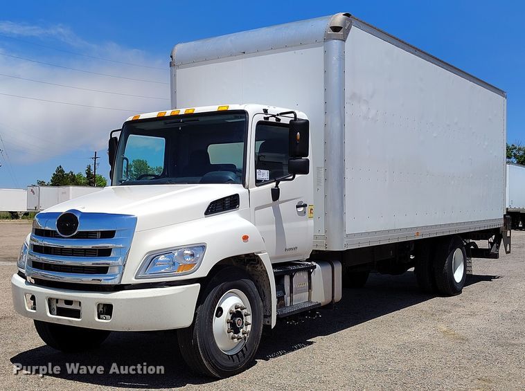 2014 Hino 268 box truck - DP4983