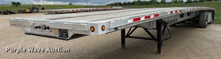 2013 Transcraft AF53102-2-524 flatbed trailer - DS4327