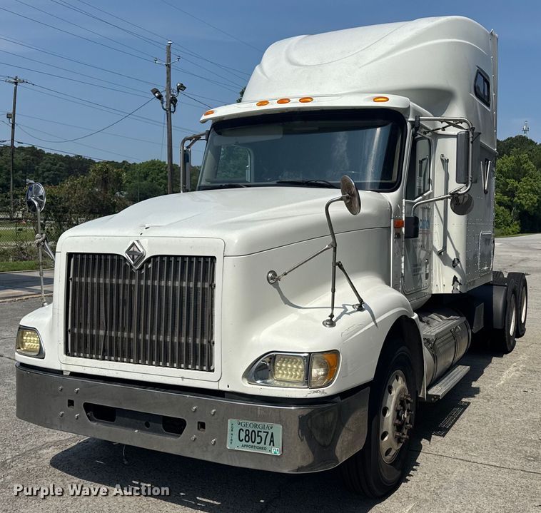 2007 International 9400I semi truck - DW1988