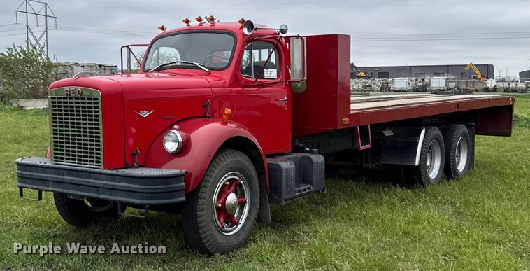 1964 REO E330 rollback truck - EC7969