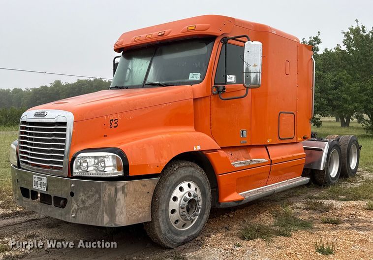 2005 Freightliner Century Class semi truck - ED5671