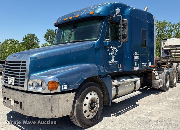 2007 Freightliner Century Class semi truck - EL2068
