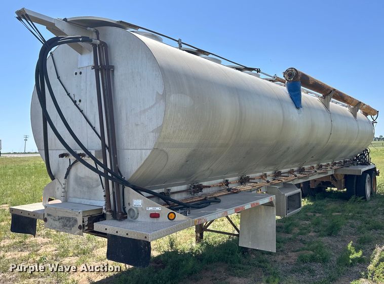 1993 Ledwell feed delivery trailer - ER8398