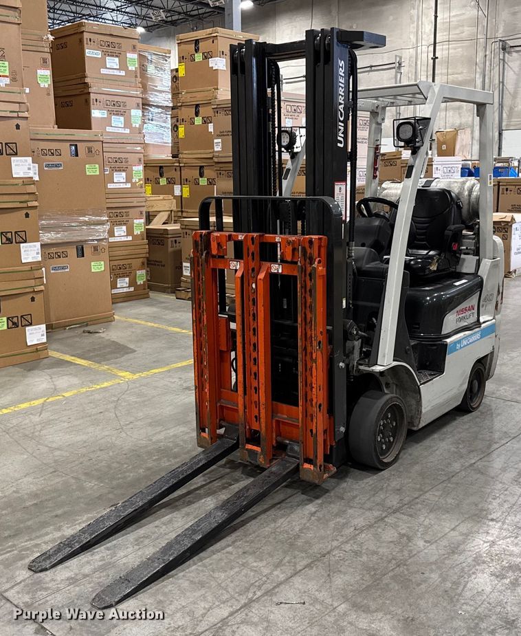 2015 Nissan CFS40 forklift - DI9053