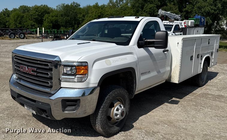 2015 GMC Sierra 3500HD utility bed pickup truck - DR2830