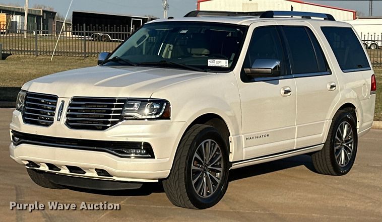 2017 Lincoln Navigator SUV - DT6614