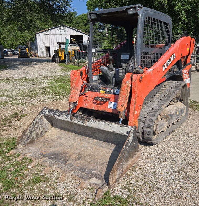 2019 Kubota SVL75-2 tracked skid steer loader - DU7784