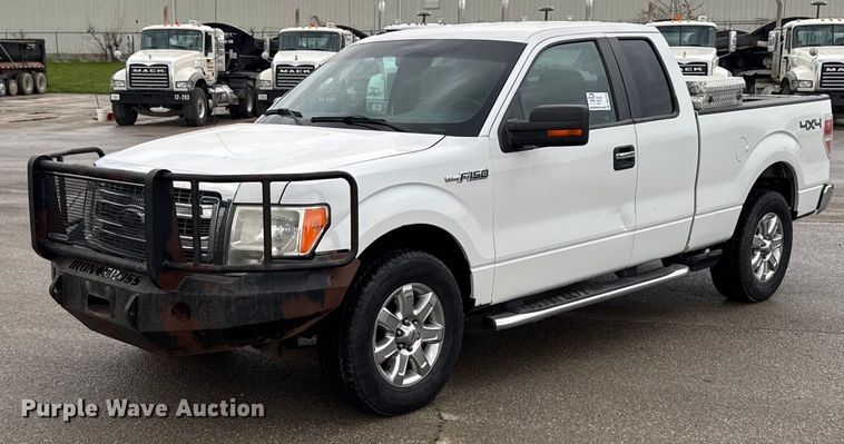 2013 Ford F150 XLT SuperCab pickup truck - DV2734