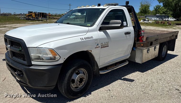 2013 Dodge Ram 3500 flatbed pickup truck - DV4065