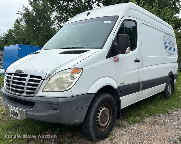 2012 Freightliner Sprinter 2500 delivery van - DY2526