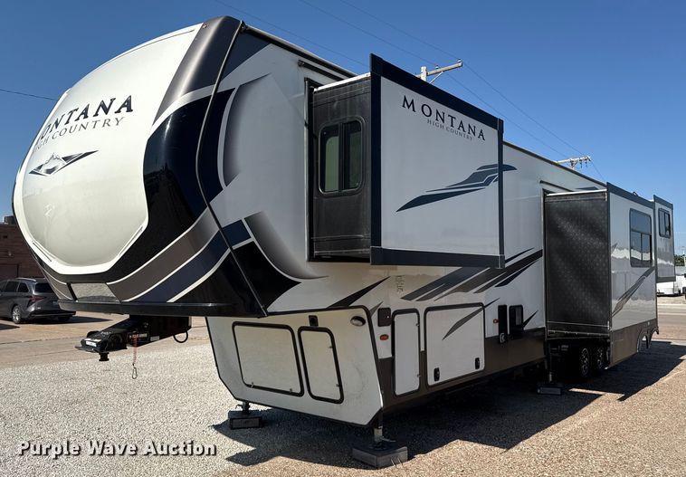 2021 Keystone Montana High Country HM373RD21 camper - DZ8495