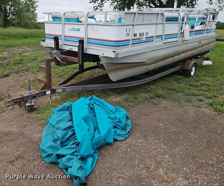1994 Lowe Family 200 pontoon boat - EB8093