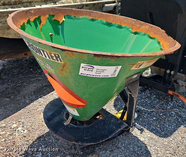 Frontier SS1067B three point spreader - EB8124