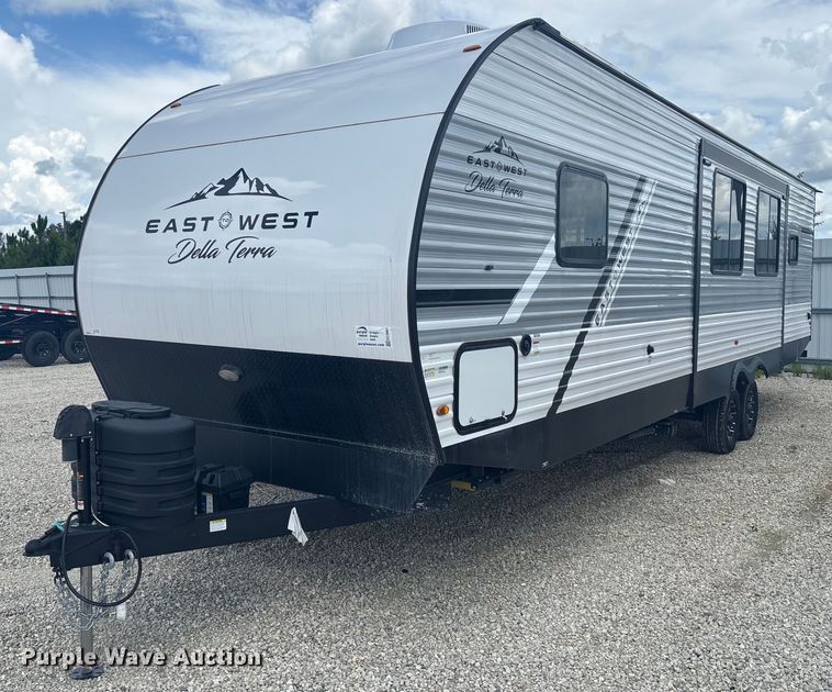 2025 Forest River East to West Della Terra camper - EC3661