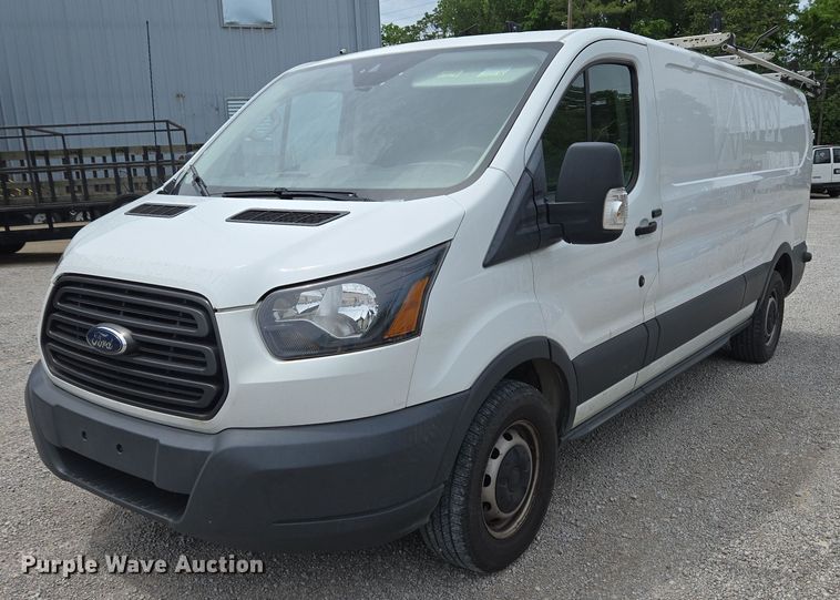 2018 Ford Transit 350 van - EC4255