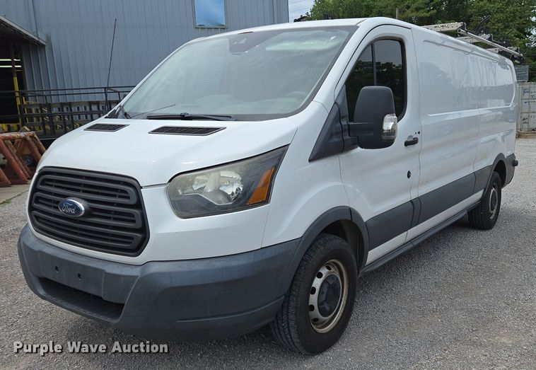 2015 Ford Transit 350 van - EC4256