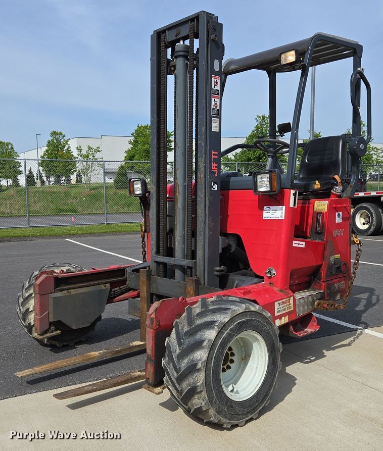 2011 Moffett M55 forklift - EC4273