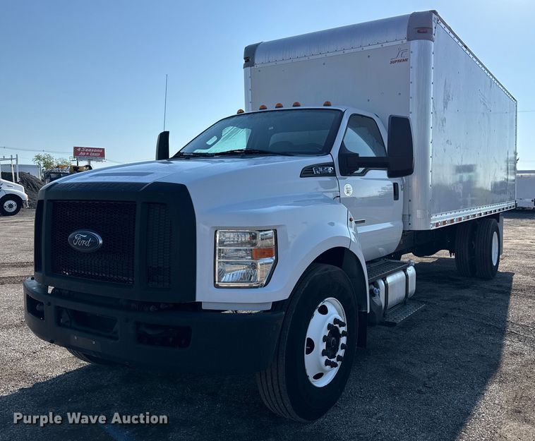 2016 Ford F650 Super Duty box truck - EG5833