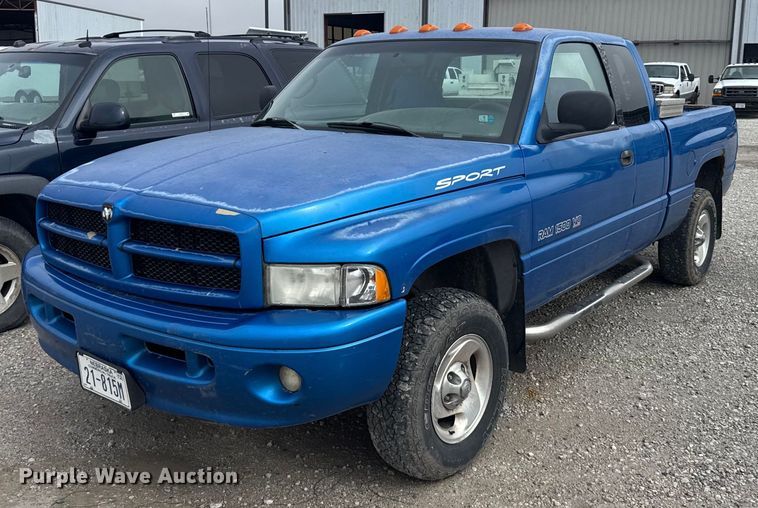 1999 Dodge Ram 1500 Sport Quad Cab pickup truck - EG6518