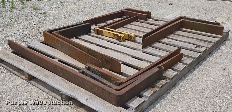 (6) sets of forklift forks - EN3809